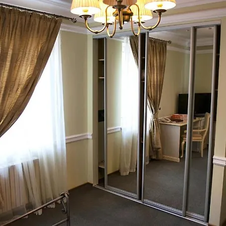Gostiniy Dvor Hotel 4*