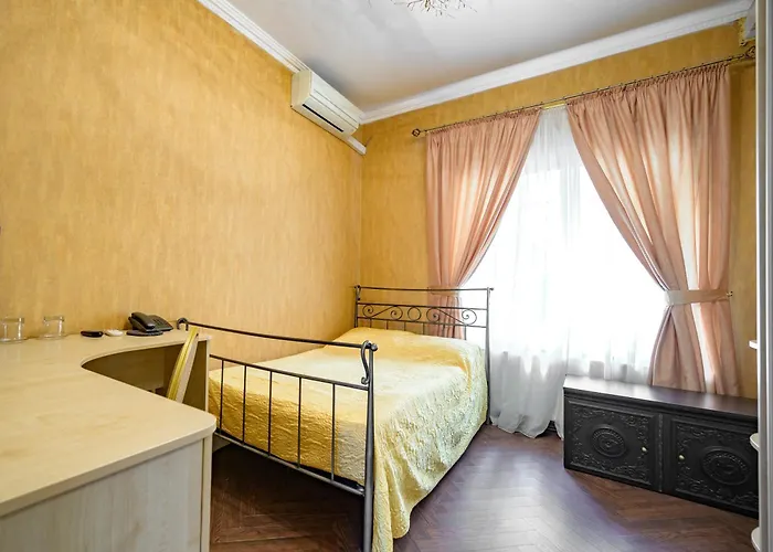 Gostiniy Dvor Hotell 4*