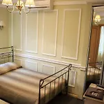 Gostiniy Dvor 4*