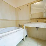 Gostiniy Dvor Szálloda 4*